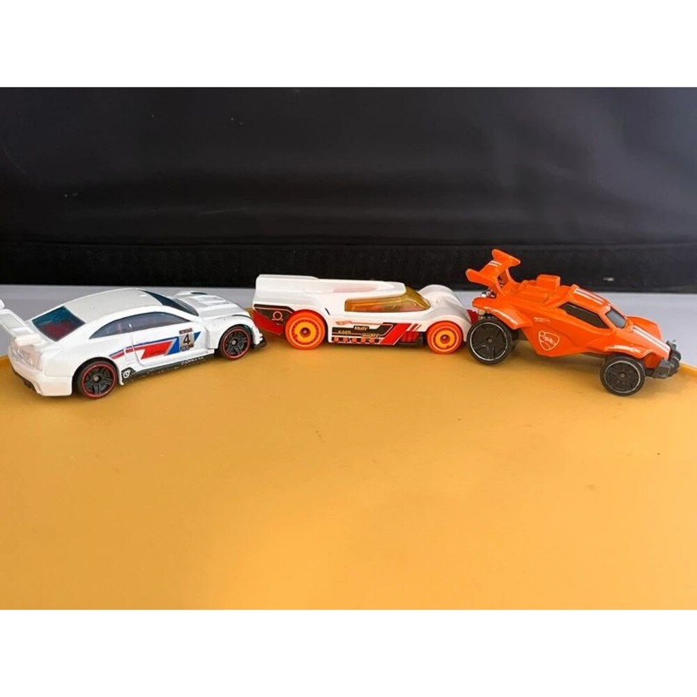 2916 Hot wheels mixed car lot